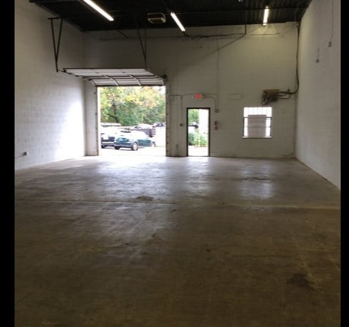 More Photos Of 5601 General Washington Dr, Alexandria Showroom For Sale