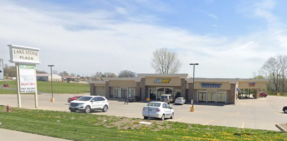 More Photos Of 1103 S US Highway 169, Smithville Storefront Retail Office For Lease