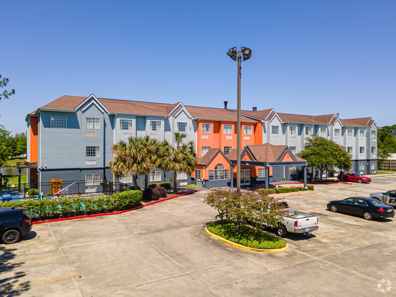 Primary Photo Of 10645 Reiger Rd, Baton Rouge Hotel For Sale