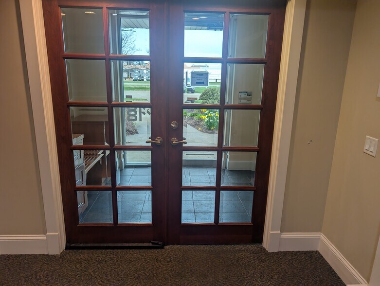 More Photos Of 4498-4518 128th Ave, Holland Manufacturing For Sale