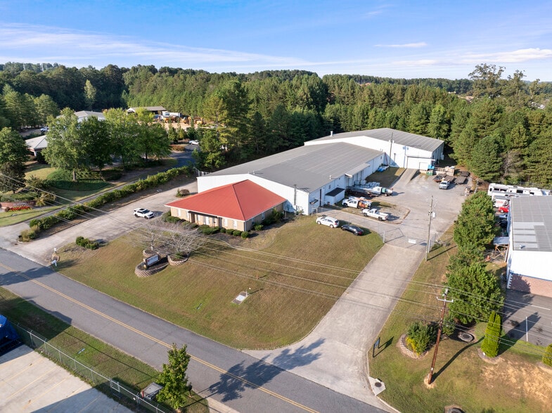 Primary Photo Of 425 Wilbanks Dr, Ball Ground Warehouse For Sale