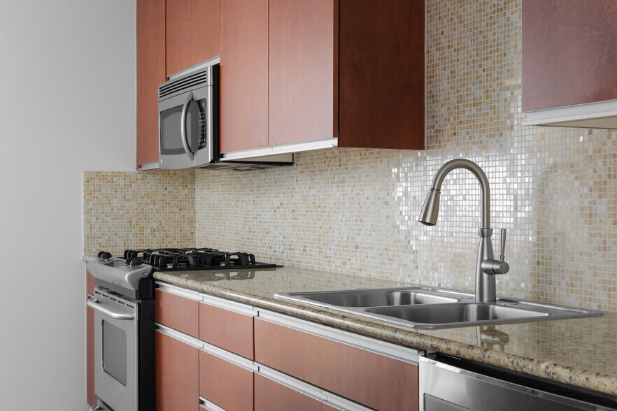 More Photos Of 900 W North Loop Blvd, Austin Loft Creative Space For Sale