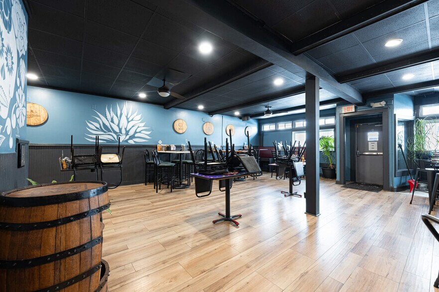 More Photos Of 229 N Belmont Ave, Springfield Storefront Retail Residential For Sale