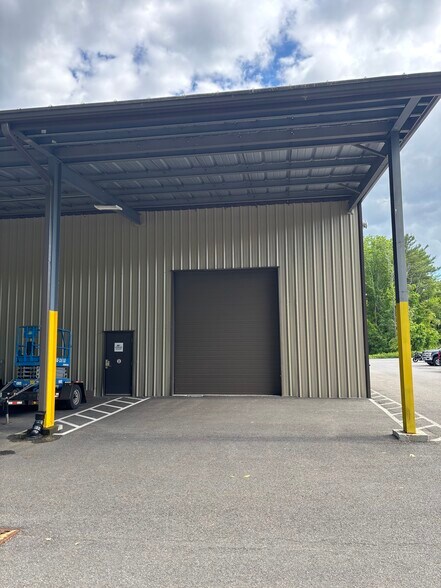 More Photos Of 419 Route 146, Clifton Park Light Distribution For Lease