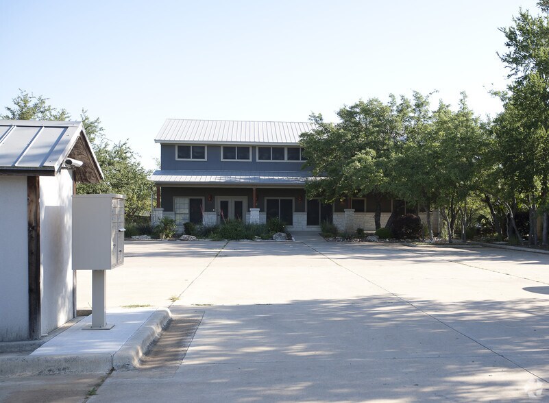 More Photos Of 20308 Hwy 71 W, Spicewood Office For Lease