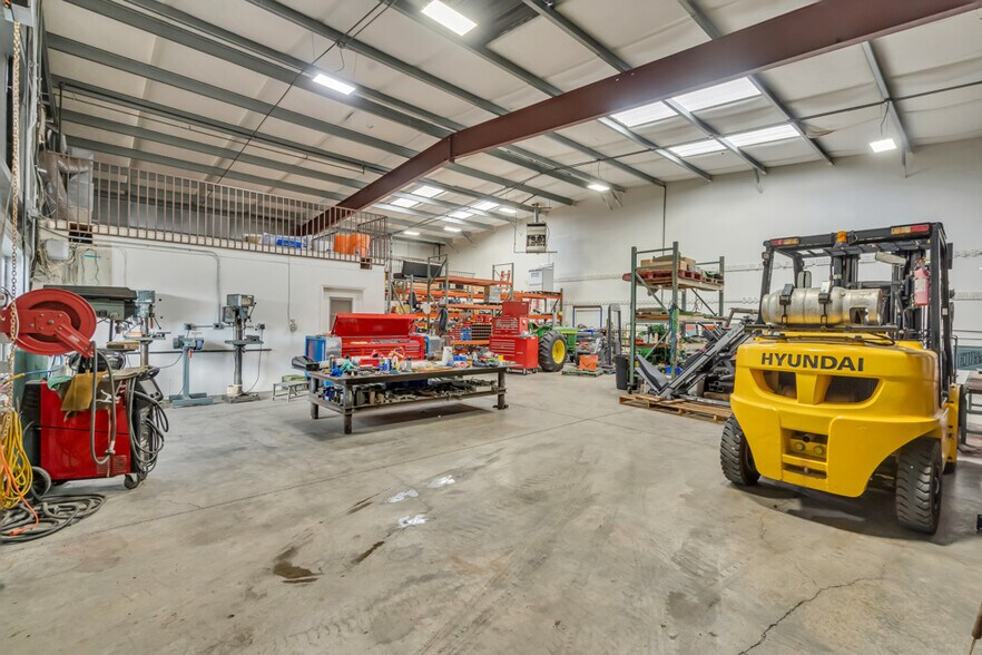 More Photos Of 25533 CA-99 Hwy, Acampo Land For Sale