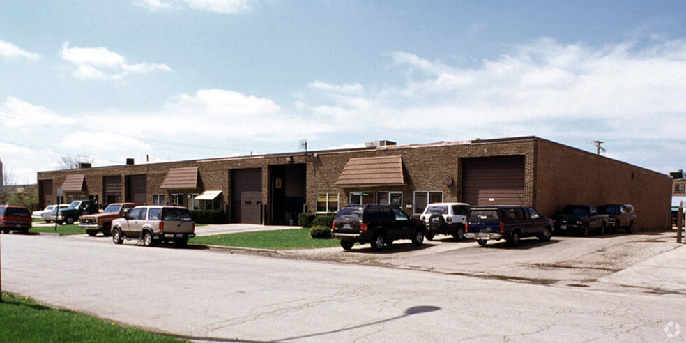 Primary Photo Of 789 Fairway Dr, Bensenville Warehouse For Lease