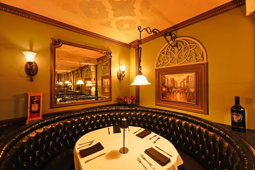 More Photos Of 4557 Sherman Oaks Ave, Sherman Oaks Restaurant For Lease