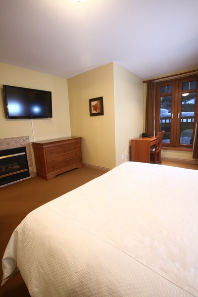 More Photos Of 3012 Alpine Cres, Whistler Hospitality For Sale