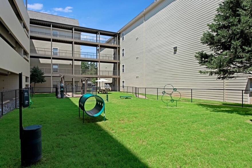 More Photos Of 301-409 N Walker Ave, Oklahoma City Apartments For Lease