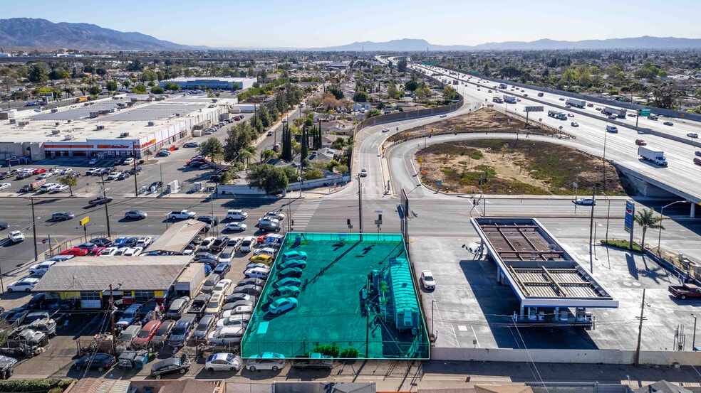 More Photos Of 13243 Osborne St, Arleta Land For Lease