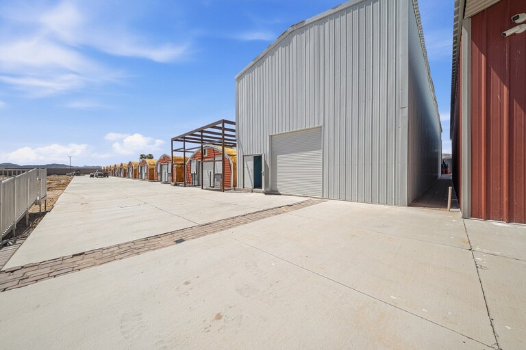 More Photos Of 2830 S Old Hwy 80, Buckeye Refrigeration Cold Storage For Lease