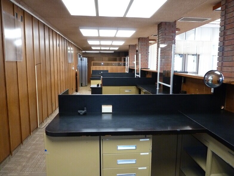 More Photos Of 120 W Park Ave, Anaconda Storefront Retail Office For Sale