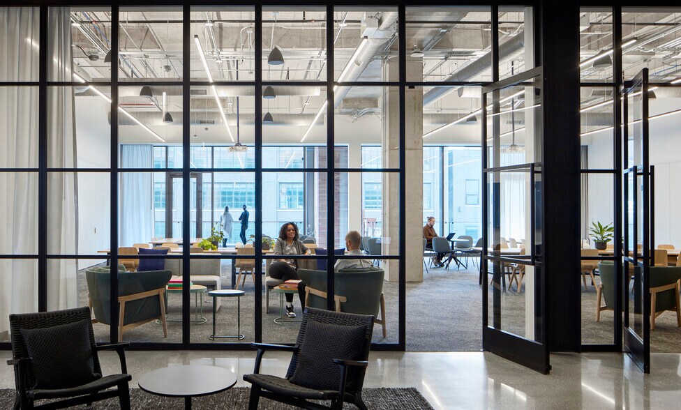 More Photos Of 800 W Fulton St, Chicago Office For Lease