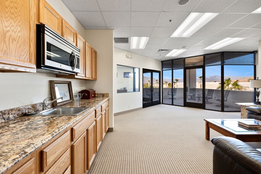 More Photos Of 72203 Adelaid St, Thousand Palms Industrial For Sale