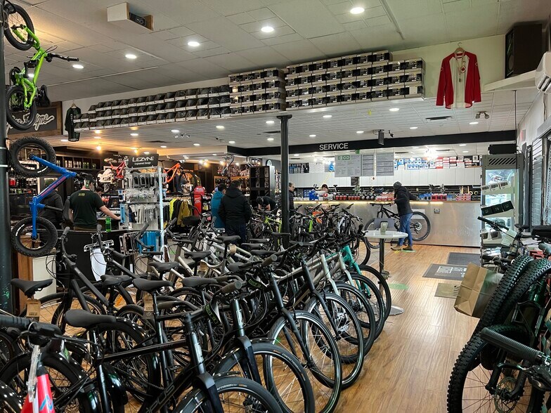 More Photos Of 195 Broadway W, Vancouver Storefront Retail Office For Lease