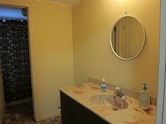 More Photos Of 584 State Rt 17, Ridgewood Office Residential For Lease