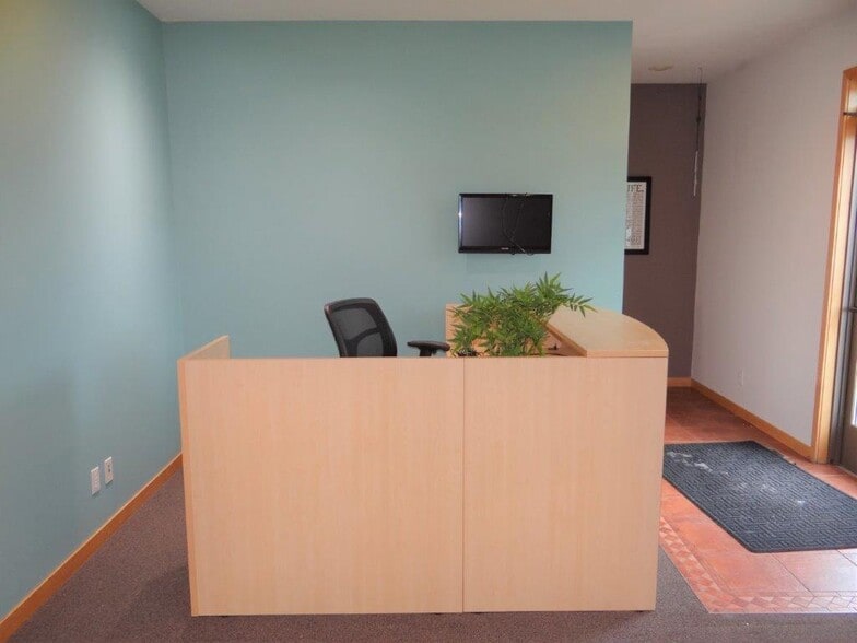 More Photos Of 801-809 Meander Ct, Medina Loft Creative Space For Lease