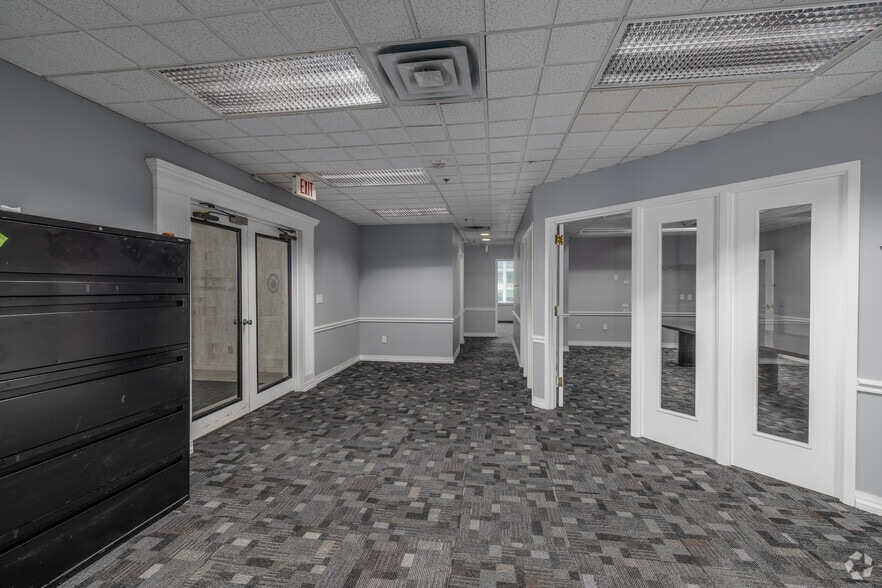 More Photos Of 601 S Boulder Ave, Tulsa Office For Sale