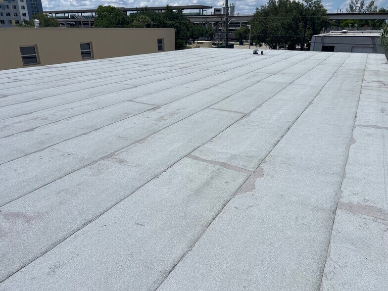 More Photos Of 920 W 19th St, Hialeah Warehouse For Sale