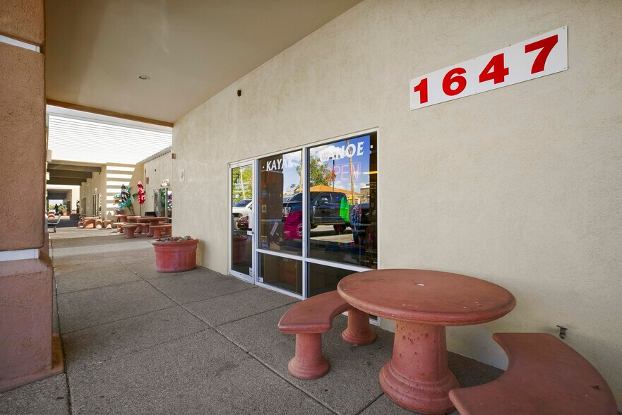 More Photos Of 1633-1651 Boulder City Pky, Boulder City General Retail For Sale