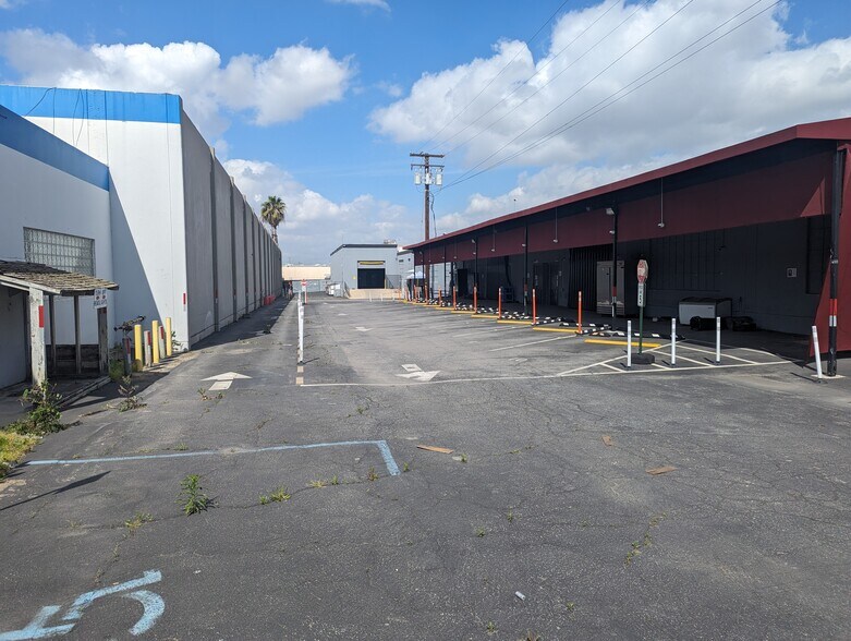 More Photos Of 3019 Vail Ave, Commerce Manufacturing For Sale
