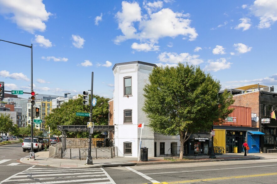More Photos Of 925 U St NW, Washington Restaurant For Lease