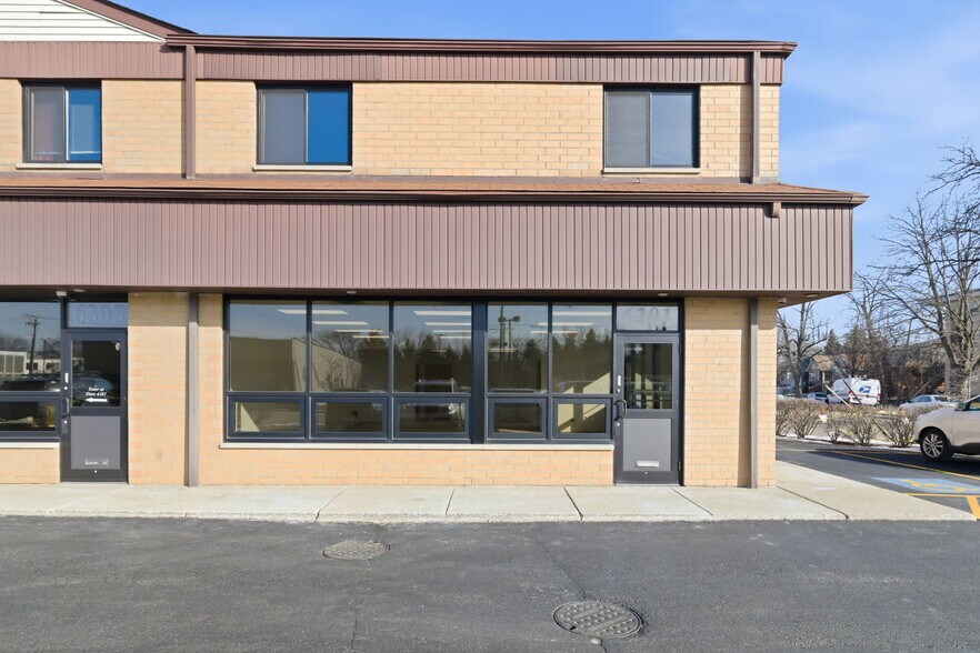 More Photos Of 6301 N Northwest Hwy, Chicago Storefront Retail Residential For Lease