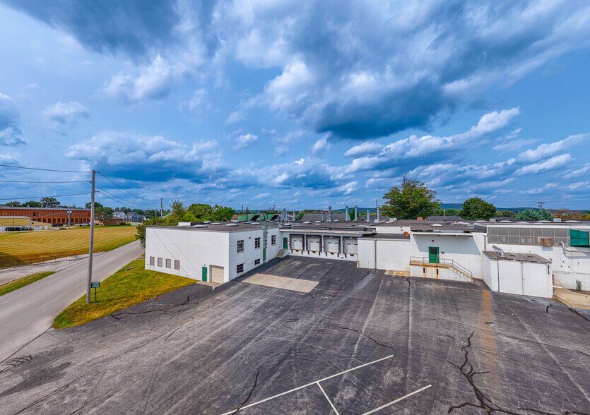 More Photos Of 433 Ridge Ave, Hanover Manufacturing For Sale