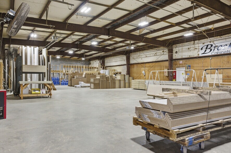 More Photos Of 2321 Hope Mills Rd, Fayetteville Unknown For Lease