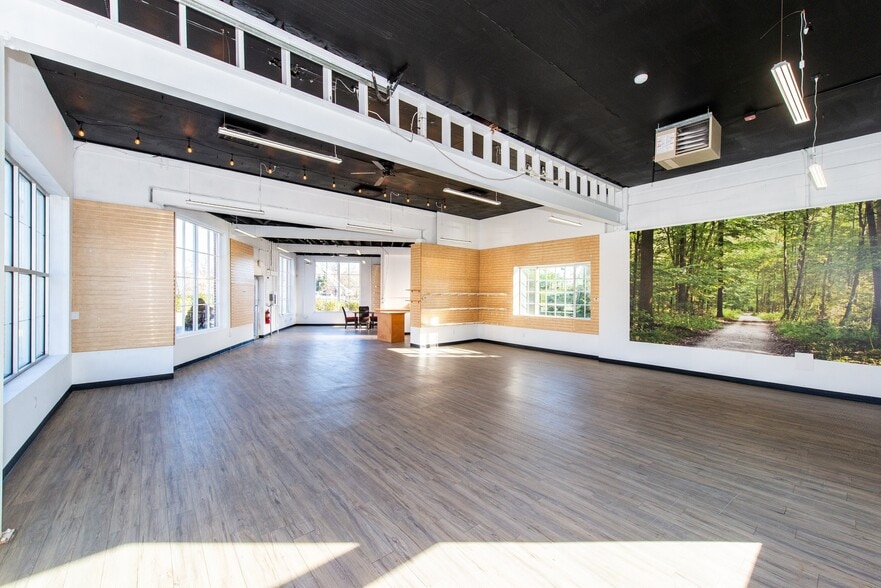 More Photos Of 1 W Main St, Chester Freestanding For Sale