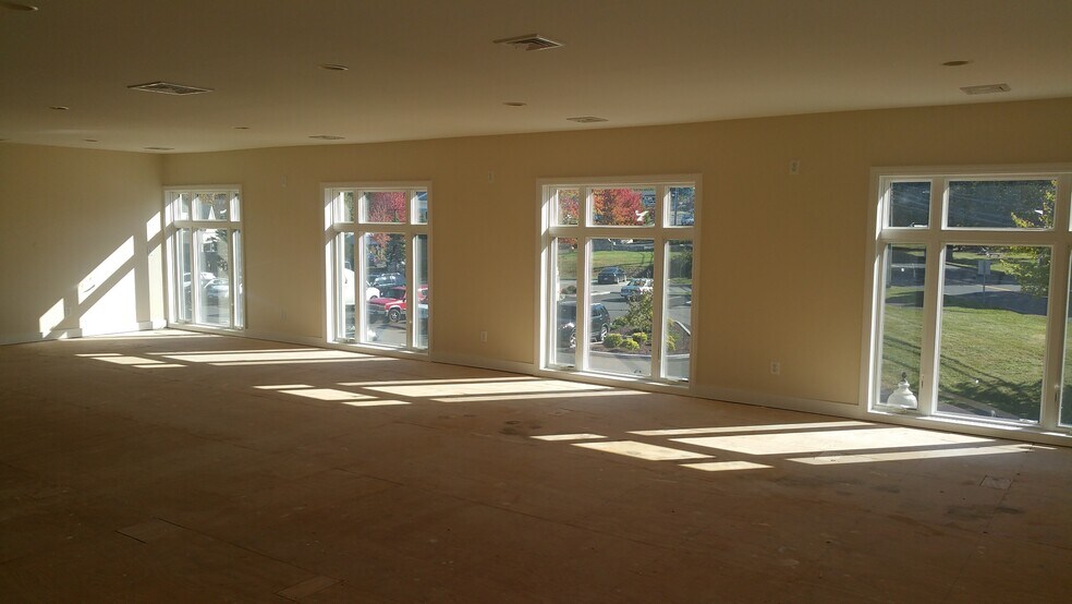 More Photos Of 100 State Route 37, New Fairfield Medical For Lease