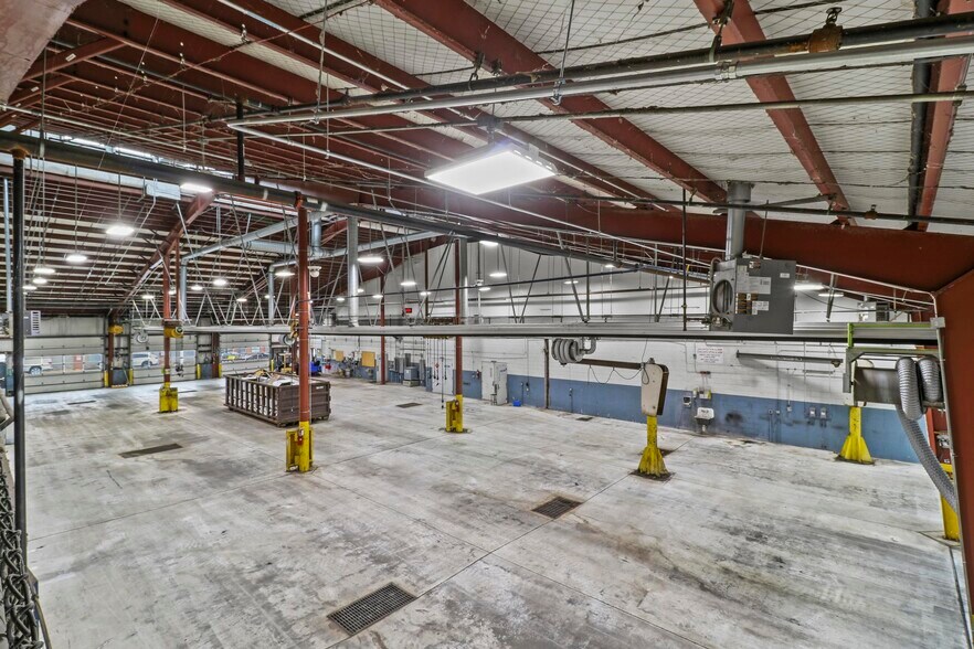 More Photos Of 315 Northampton St, Kingston Industrial For Sale