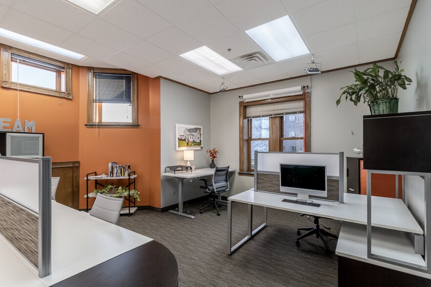 More Photos Of 112-142 S Riverfront Dr, Mankato Office For Lease