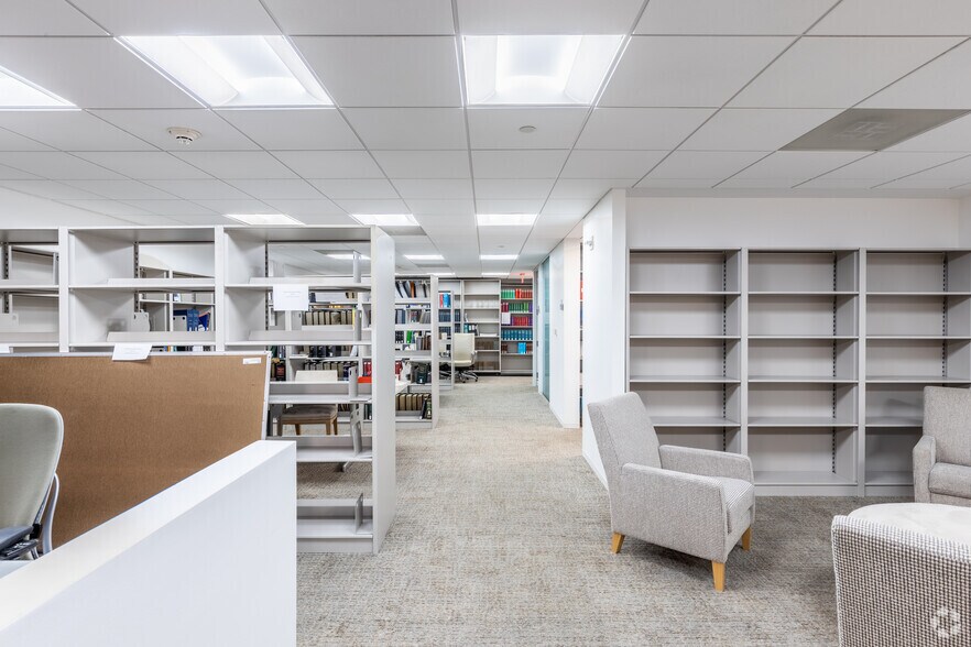 More Photos Of 2900 K St NW, Washington Office For Sale