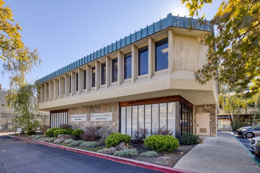 More Photos Of , Walnut Creek General Retail For Sale