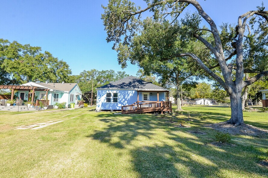 More Photos Of 803 Austin St, Richmond Office Residential For Lease