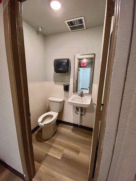 More Photos Of 801 S Shields St, Fort Collins Dormitory For Sale