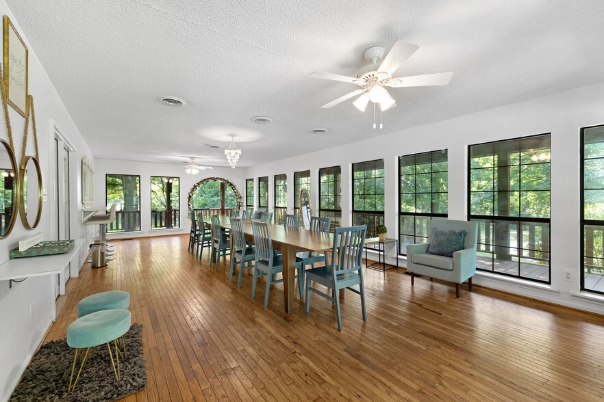 More Photos Of 10360 AL-227, Albertville Specialty For Sale