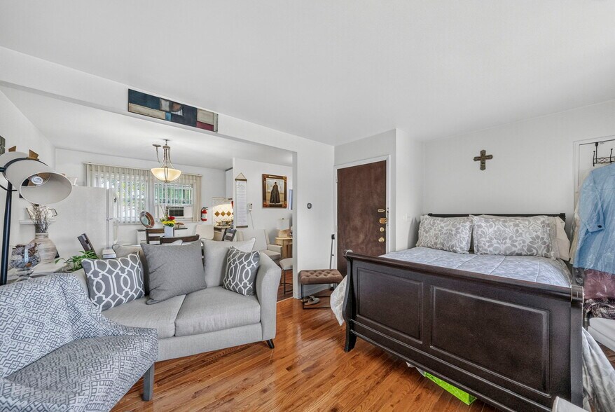 More Photos Of 308 Columbus Pl, New Brunswick Apartments For Sale