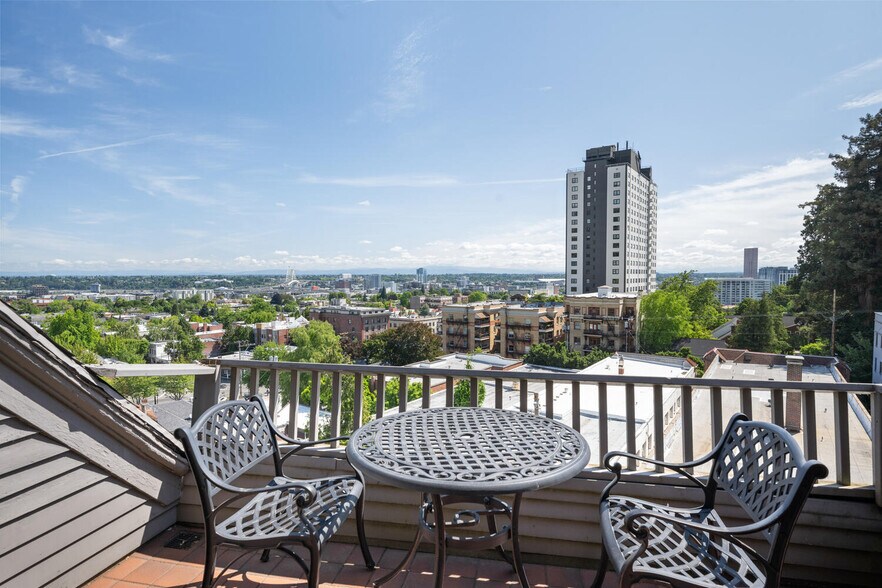 More Photos Of , Portland Multifamily For Sale