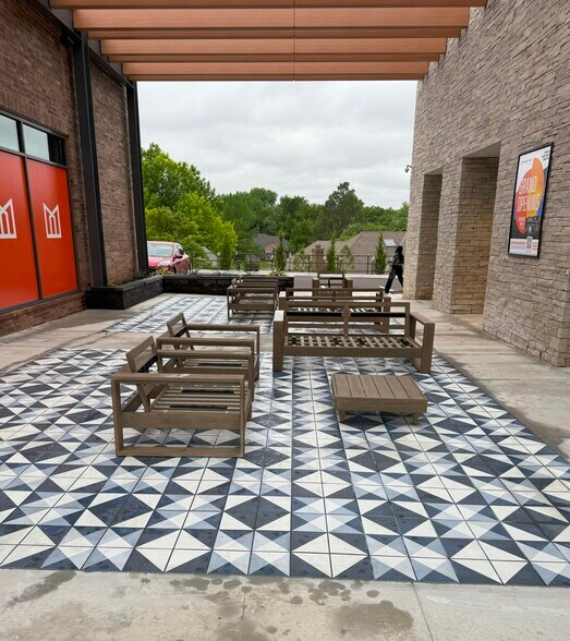 More Photos Of 3800 E 15th St, Edmond General Retail For Lease