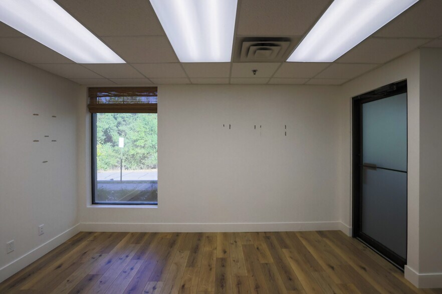 More Photos Of 10740 Lyndale Ave S, Bloomington Light Manufacturing For Sale