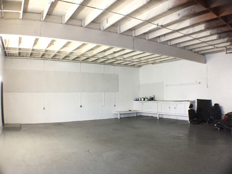 More Photos Of 710 E 8th St, National City Auto Repair For Sale