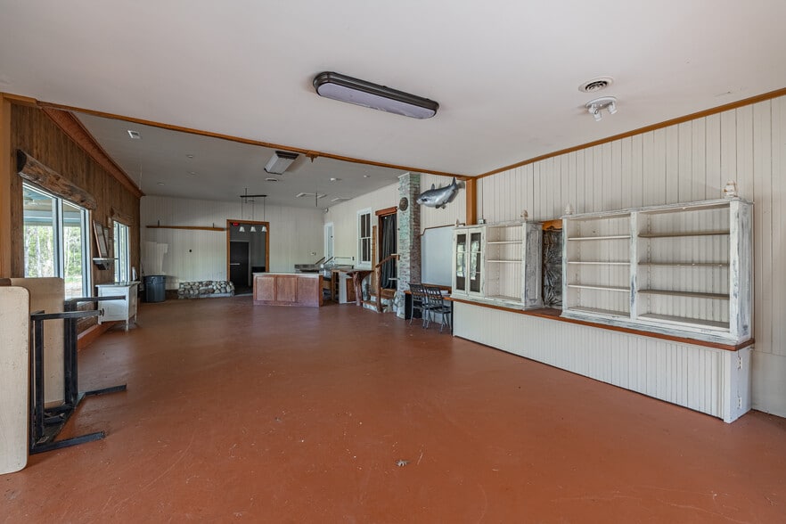 More Photos Of 5164 New Market Rd, Richmond Freestanding For Sale
