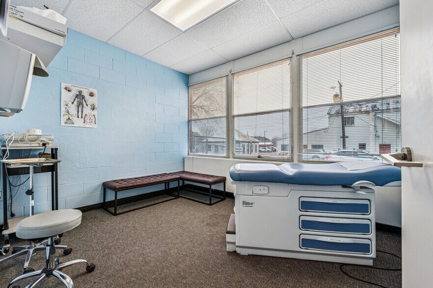 More Photos Of 658 S East St, Bayfield Flex For Sale