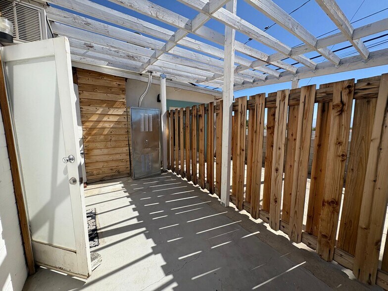 More Photos Of 66229 8th St, Desert Hot Springs Apartments For Sale