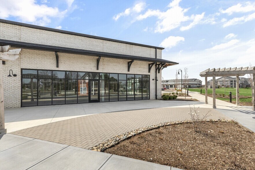 More Photos Of 15966 Spring Mill Rd, Westfield Unknown For Lease