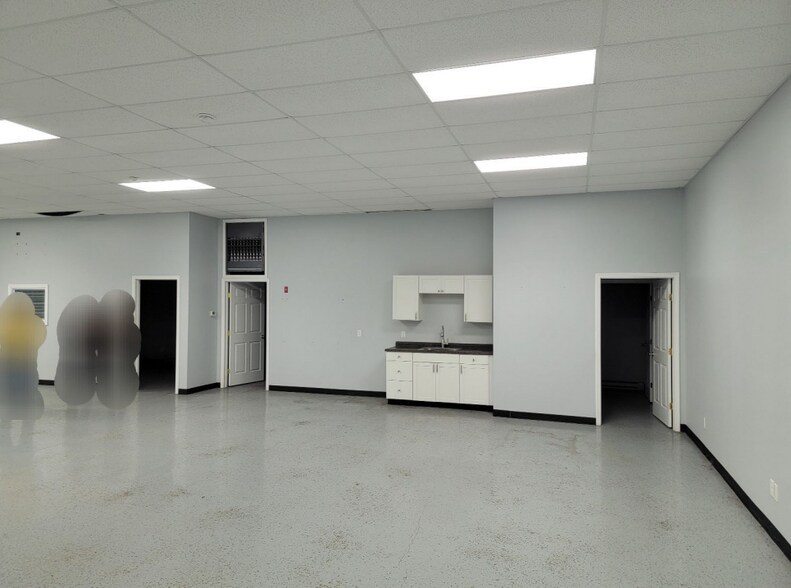 More Photos Of 2486-2498 State Route 12B, Hamilton Warehouse For Lease