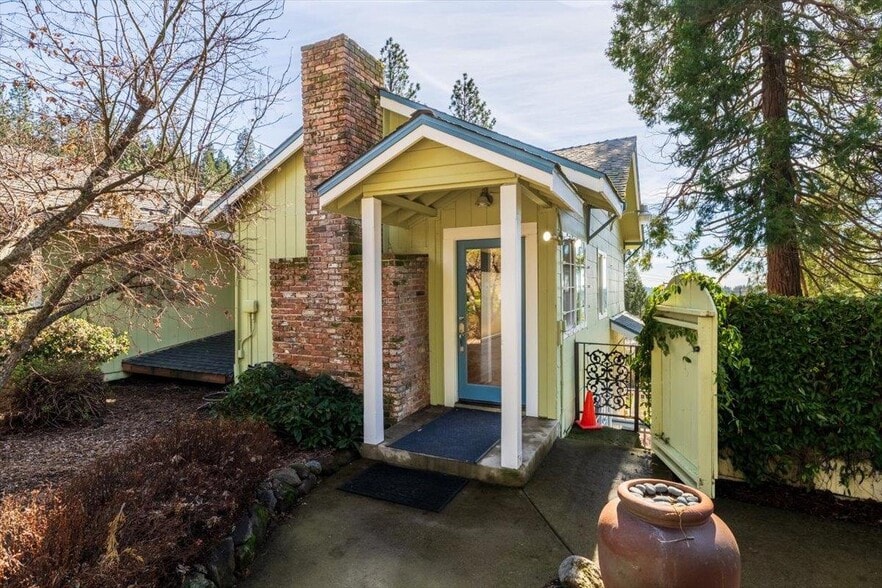 More Photos Of 2611 Nevada City Hwy, Grass Valley Specialty For Sale